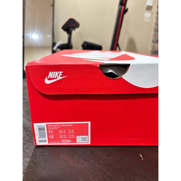 Nike ReactX Rejuven8 Triple Black Size 11 Mens HV5060-001 - Picture 8 of 8